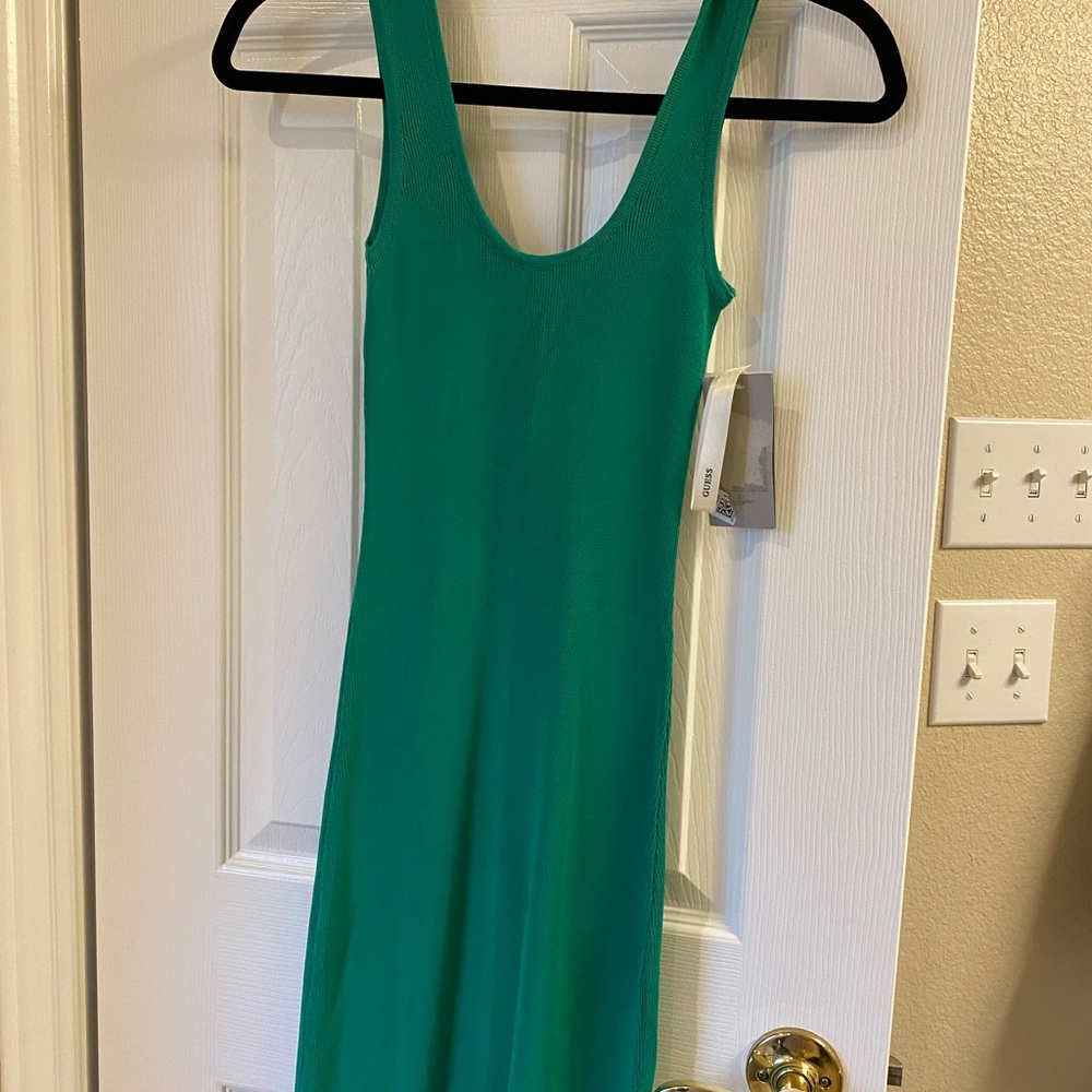 Elegant Green Sleeveless Dress